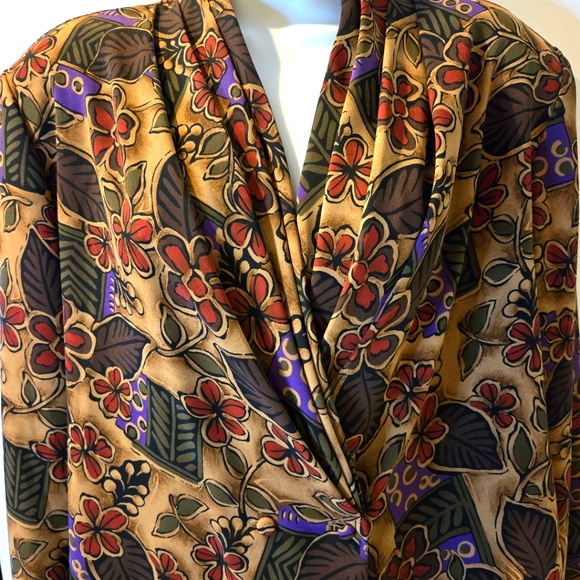 J.K.S. Designs, Woman’s Pleated Neckline Print Blouse, Size Large - Picture 6 of 8